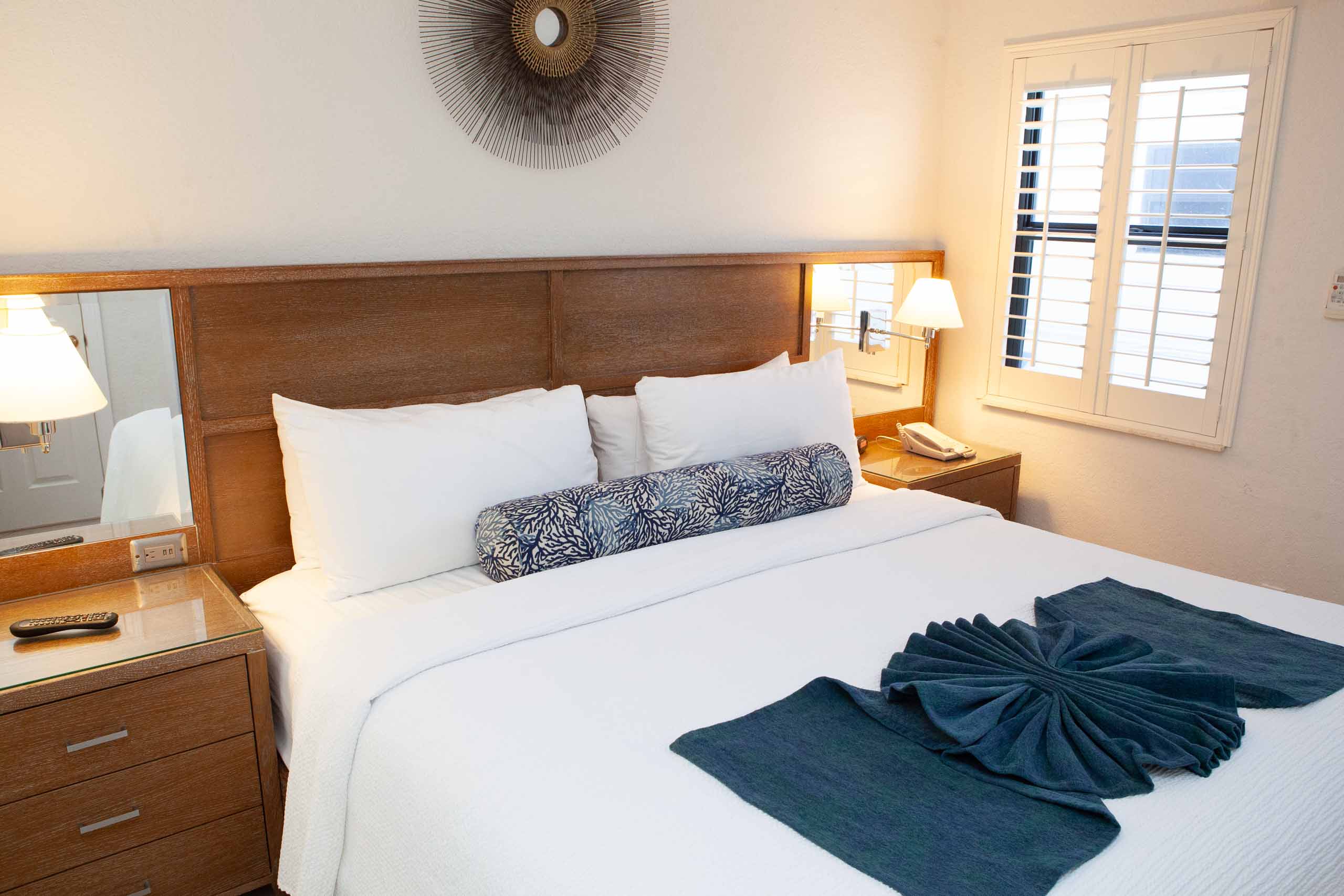 Room 22 — 1 Bedroom Apartment, Streetside