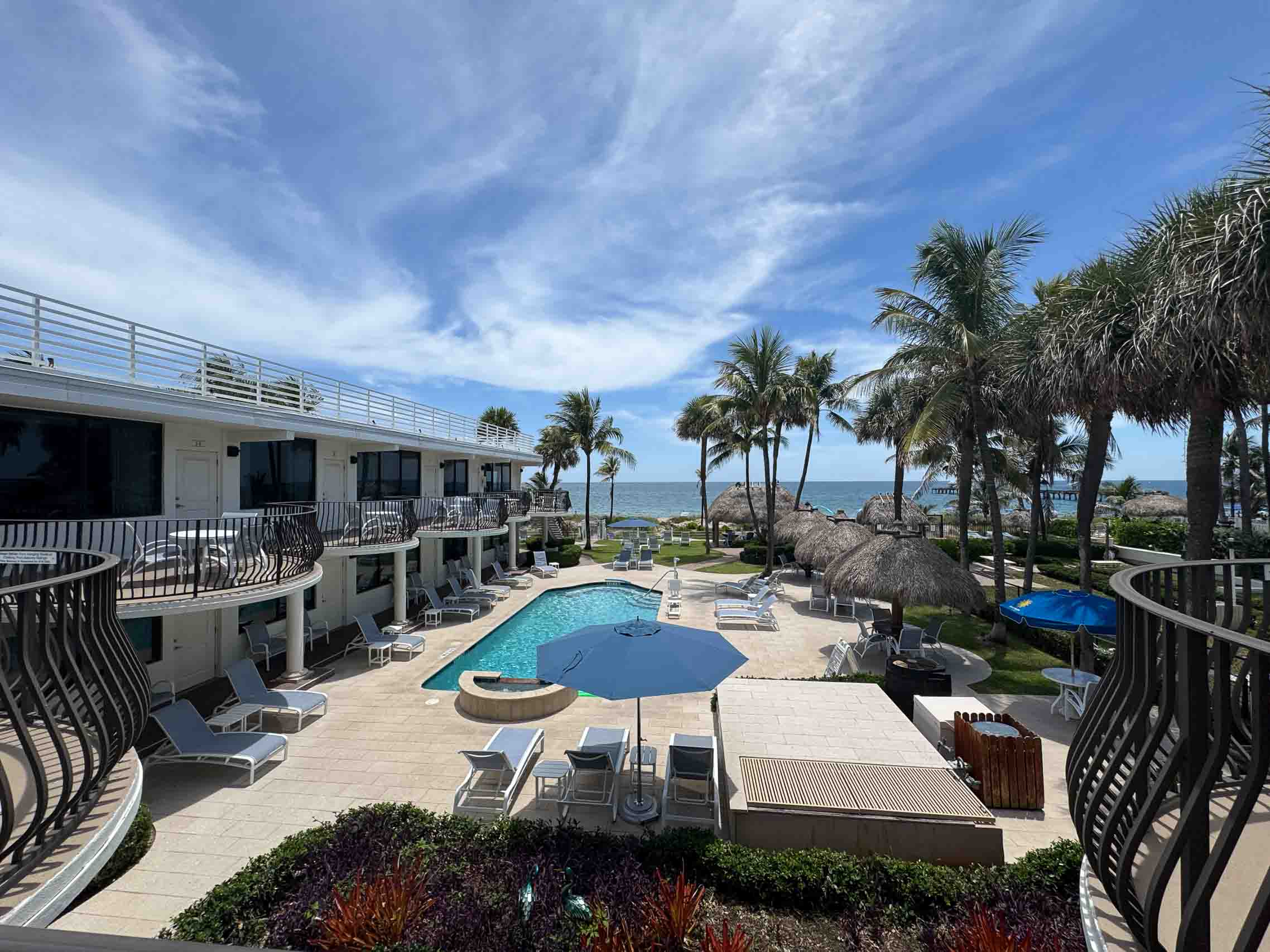 Room 20 — 1 Bedroom Apartment, Ocean View